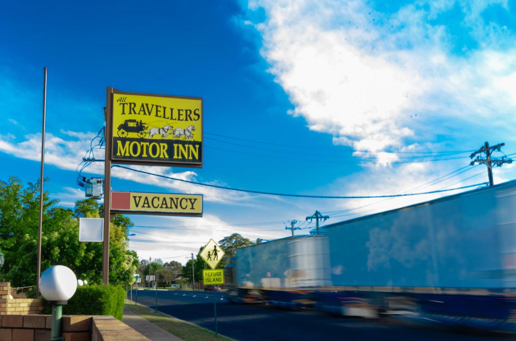 All Travellers Motor Inn คูนาแบราบรัน ภายนอก รูปภาพ
