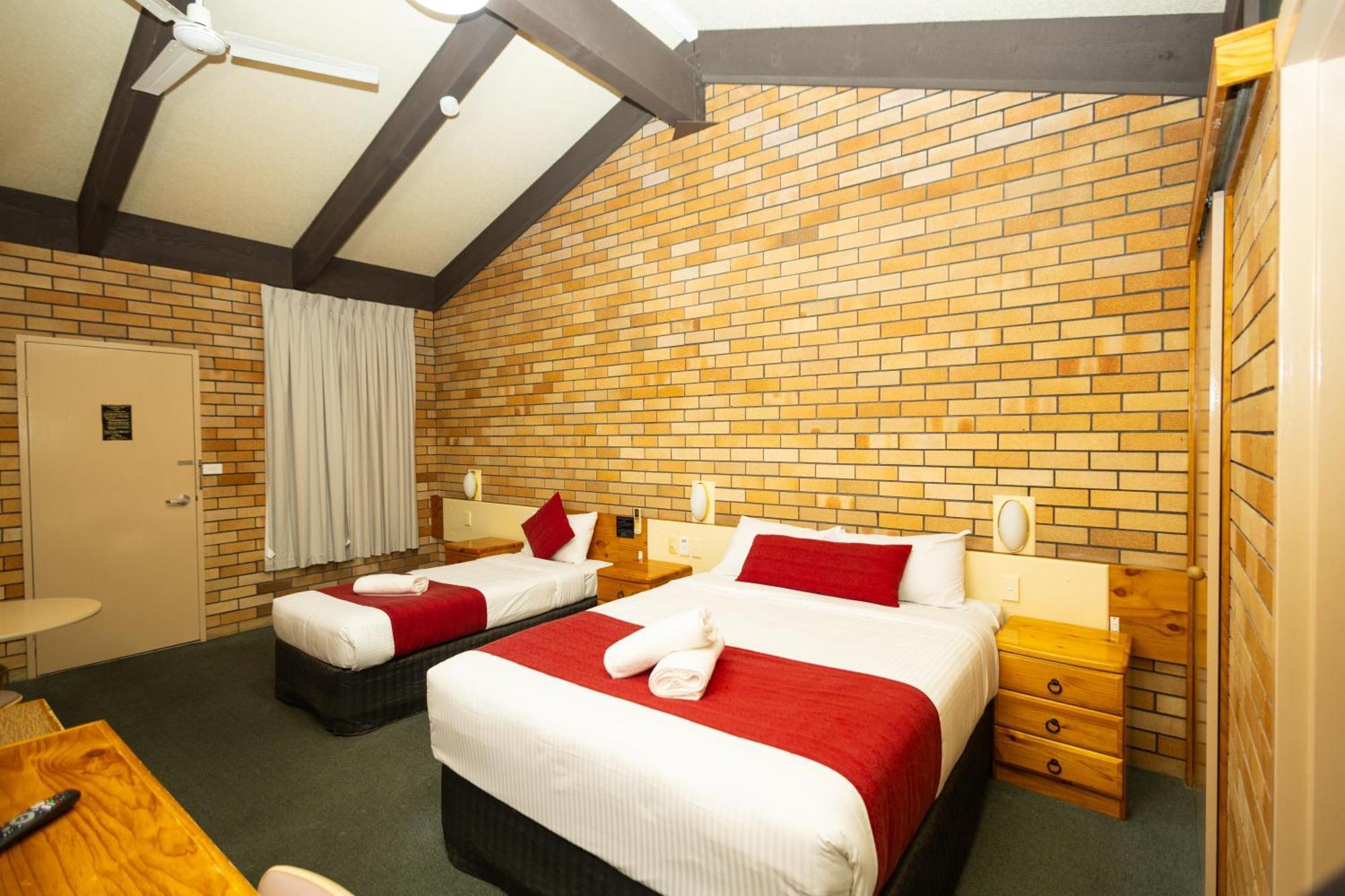 All Travellers Motor Inn คูนาแบราบรัน ภายนอก รูปภาพ